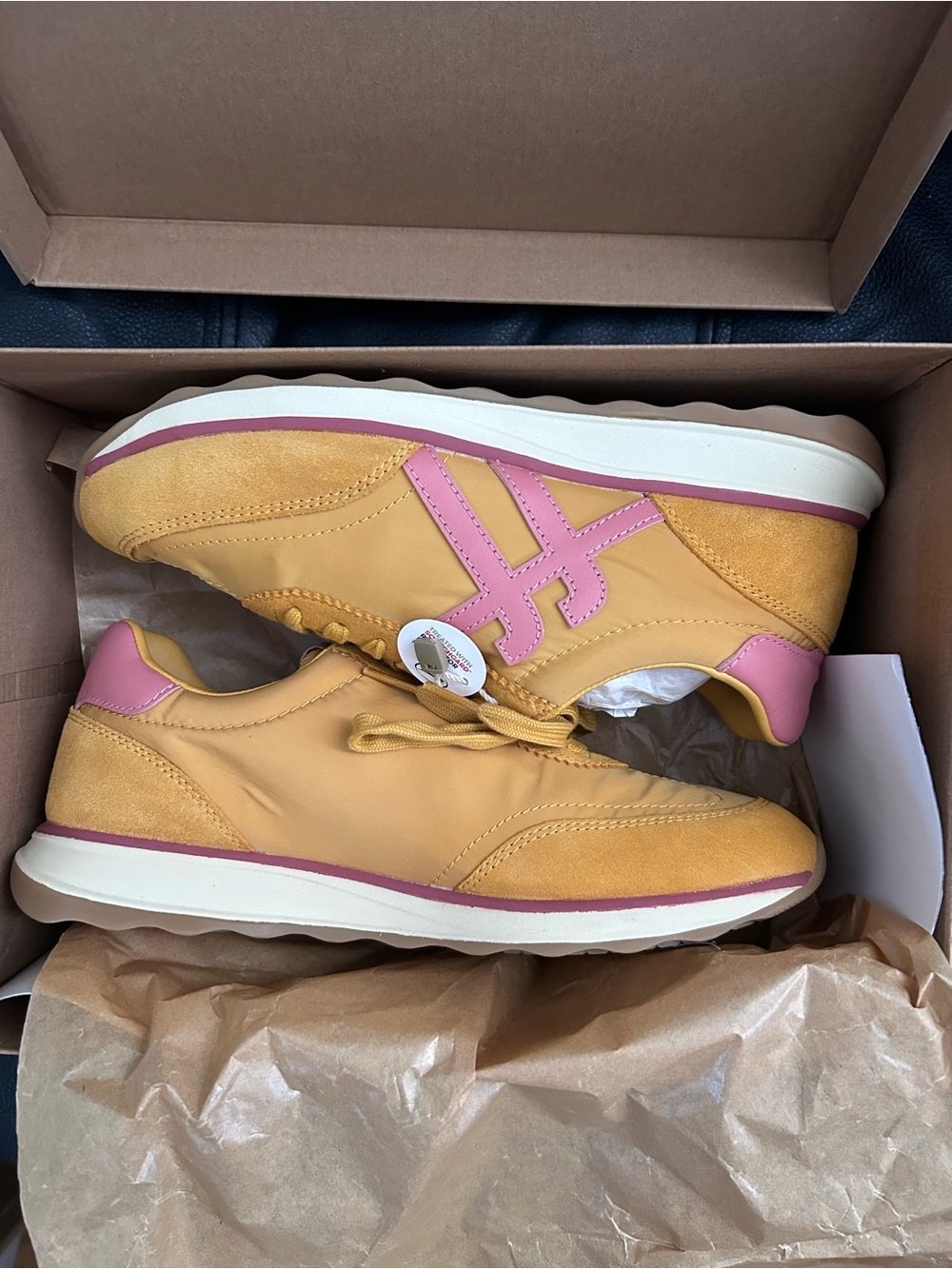 FITFLOP Retro-Q Fabric/Suede Turmeric/Desert Blush Sneakers Women's 8.5 NIB - Picture 2 of 6